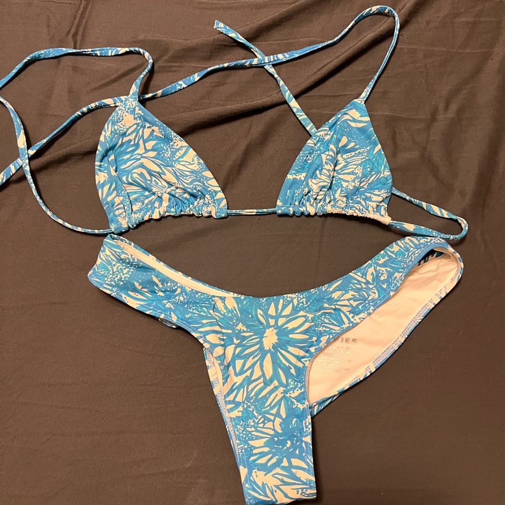 Frankie’s bikini